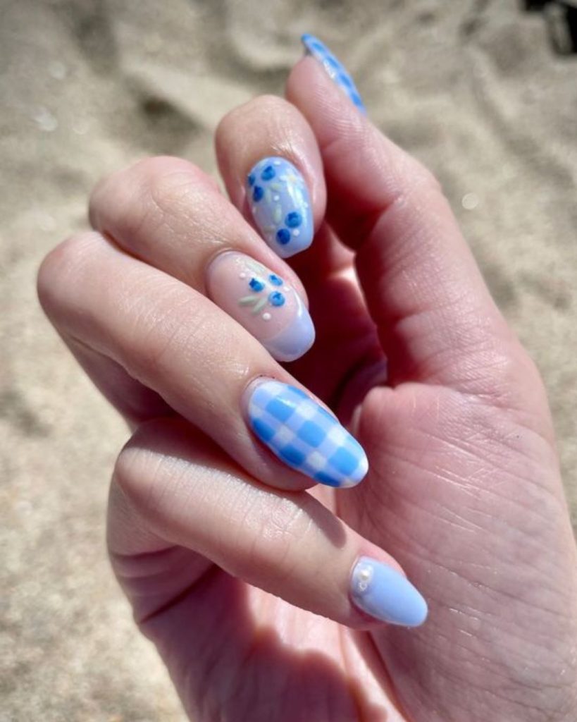 Oval Nails Gingham Pattern