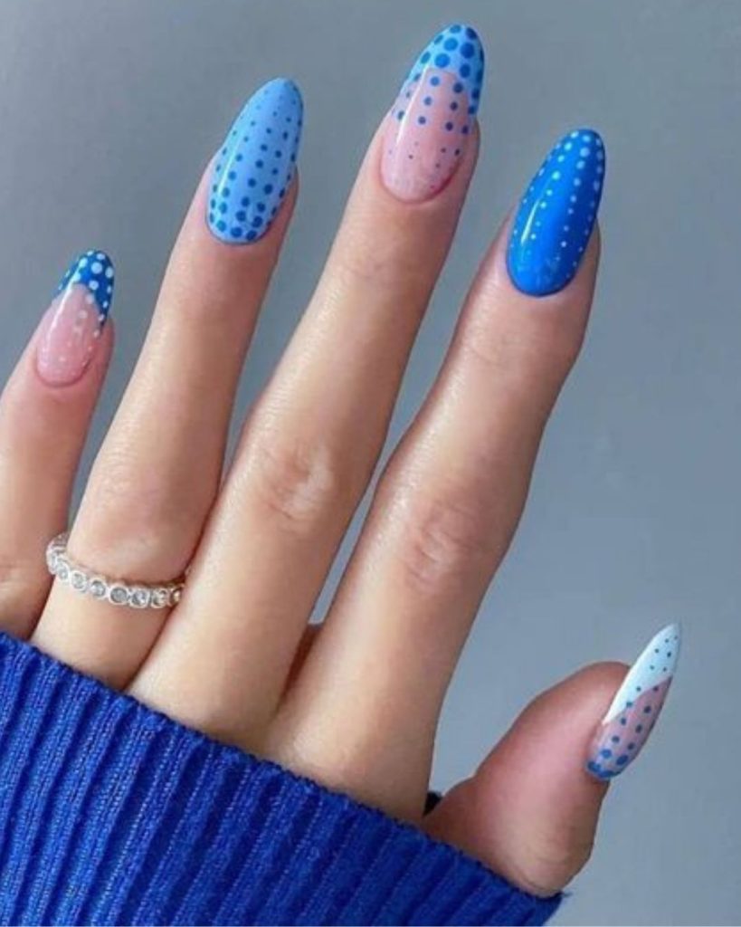 Oval Nail Art Polka Dot 